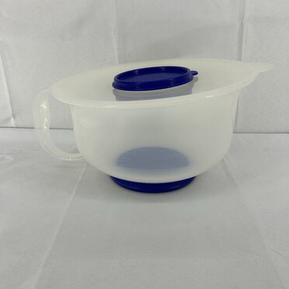Tupperware 3582 Mix-N-Store 12 Cup Measuring Pitcher Sheer/Blue- Made in The USA - Picture 1 of 11